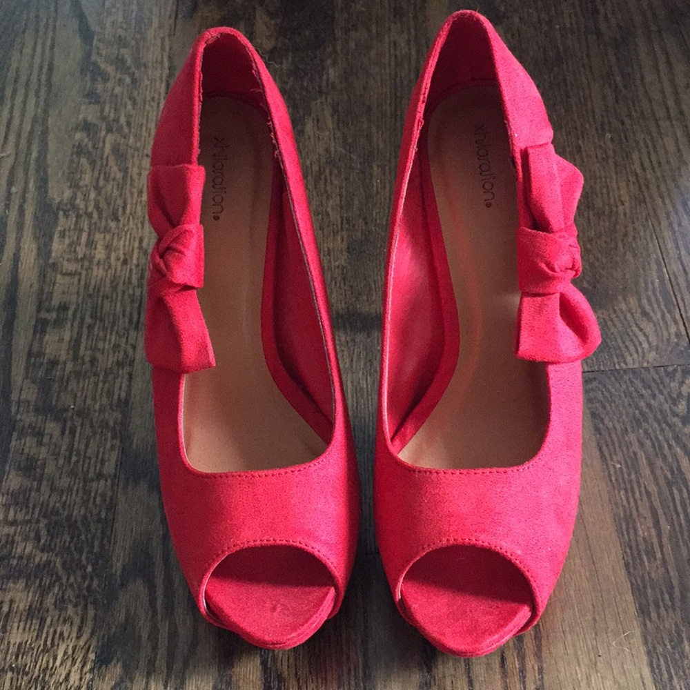 Red bow open-toe heels
